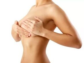 A massagem é útil para a mama feminina e contribui para o seu aumento